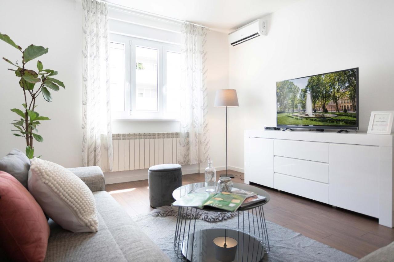 Sunny 2Bdr Apartment With A Balcony Zágráb Kültér fotó